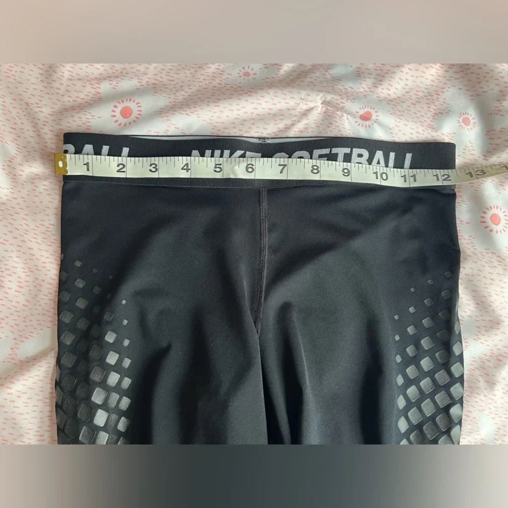 Nike Black Softball Shorts with Diamond Pattern Women’s Small